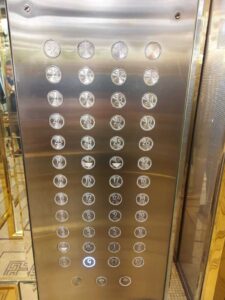 Read more about the article تطور أنظمة المصاعد